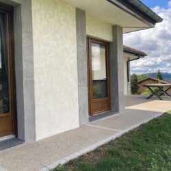 Enduit gratté truelle à Béard-Géovreissiat