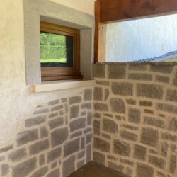 Imitation pierre à Béard-Géovreissiat